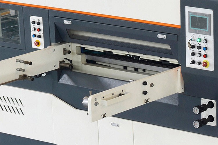 China High Speed Automatic Die Cutter Machine - Lukes Machinery