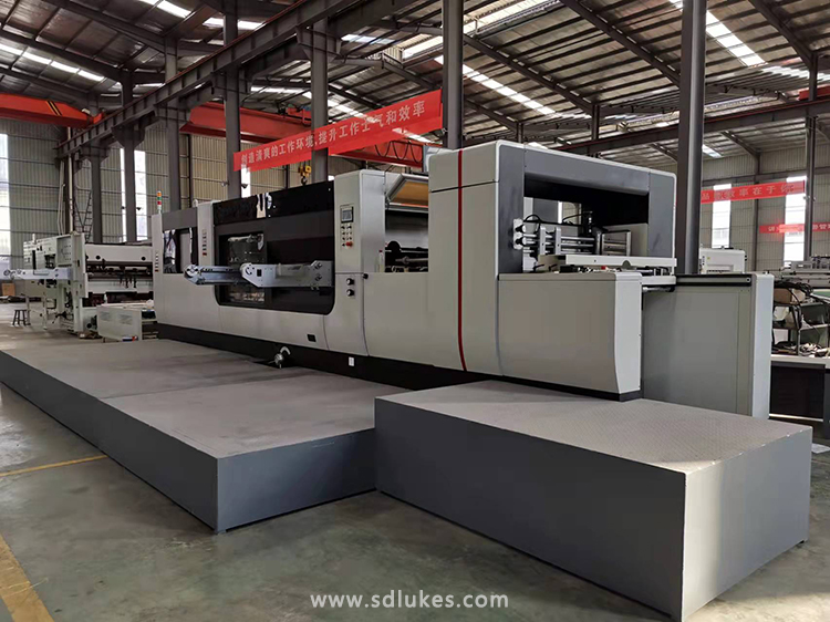 fully automatic flat bed die cutting machine