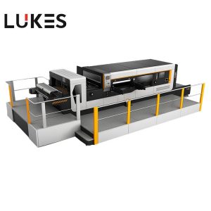 Automatic die cutting machine